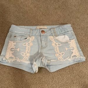 Jean shorts with lace detail